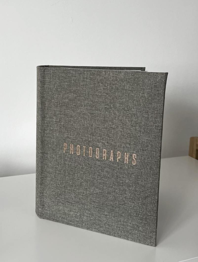 Фотоальбом на 300 фото «Photographs» сірий